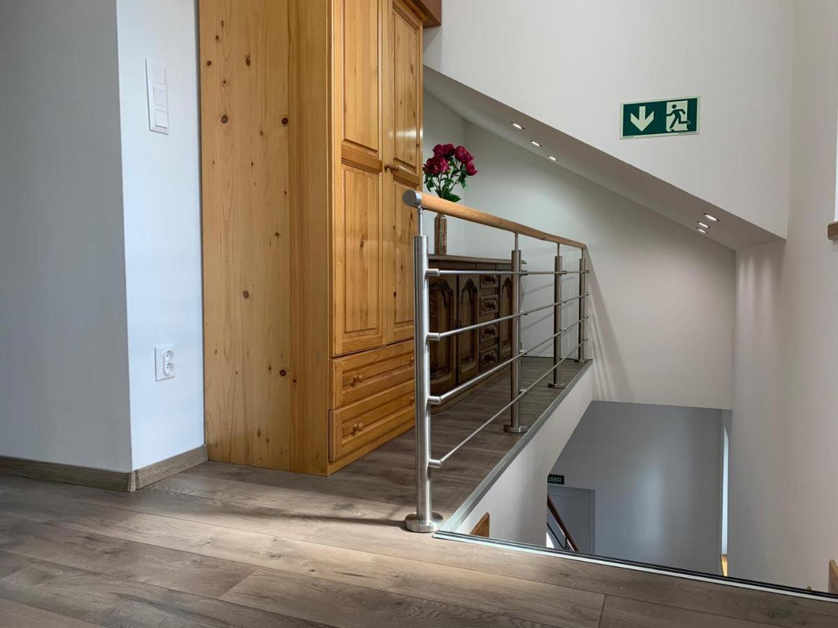 Monostor Panzio Bed & Breakfast Komarom Ngoại thất bức ảnh